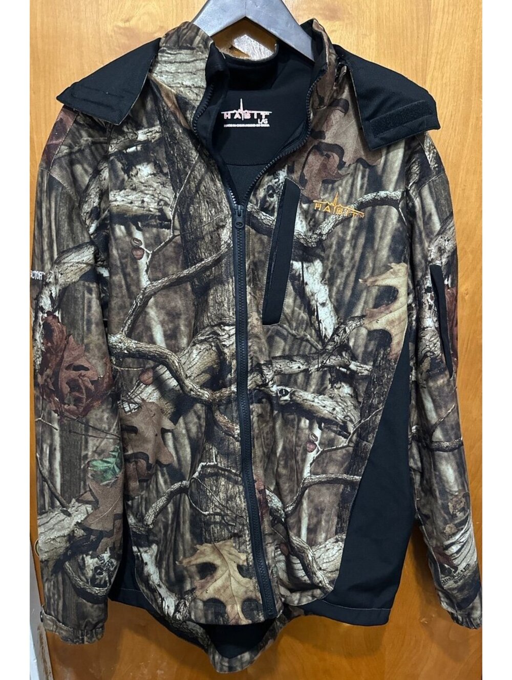 Habit Camo Men’s Large Jacket scent factor
